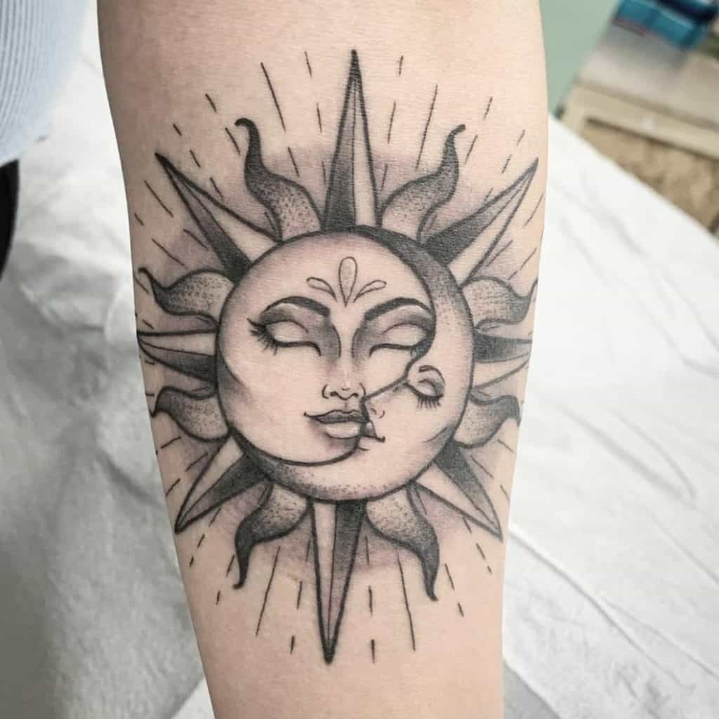 The Kissing Sun and Moon Tattoo Design (The Lovers) 4