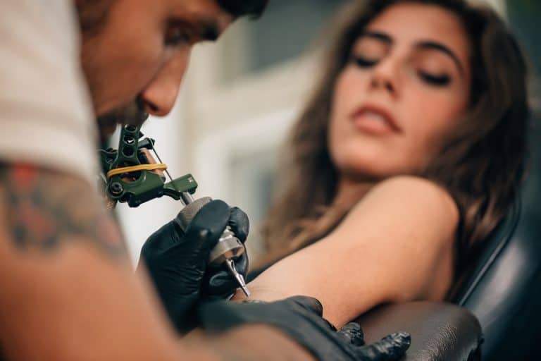 22 Best Fineline Tattoo Artists (2023 Updated)