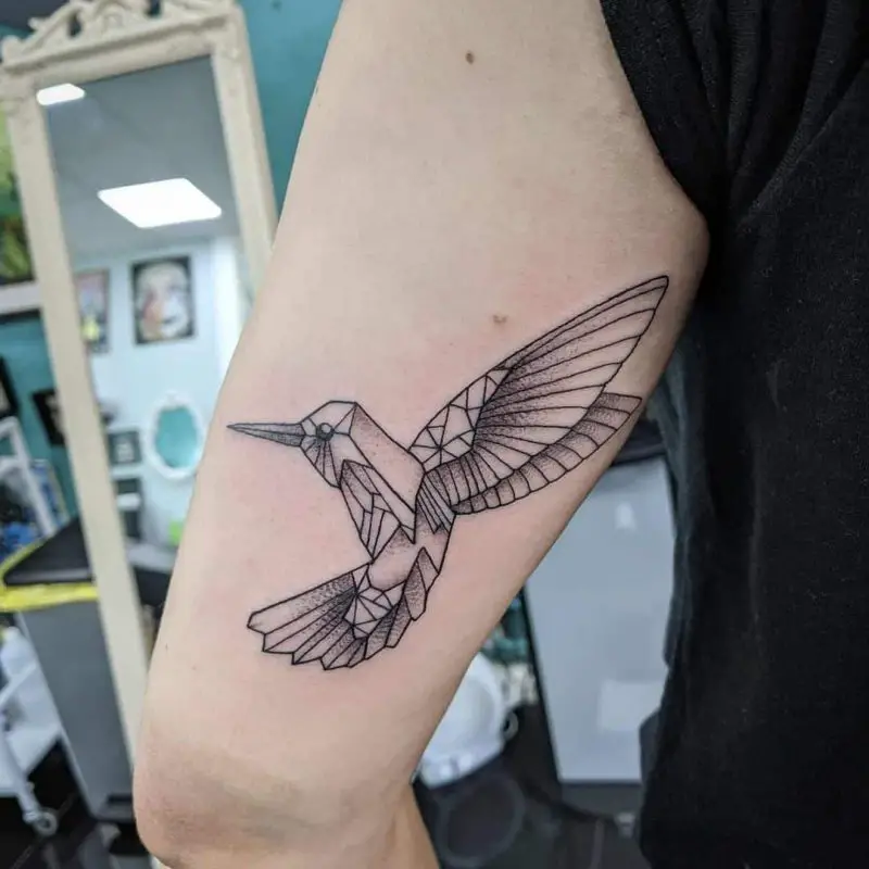  Dimensional Hummingbird Tattoos 1