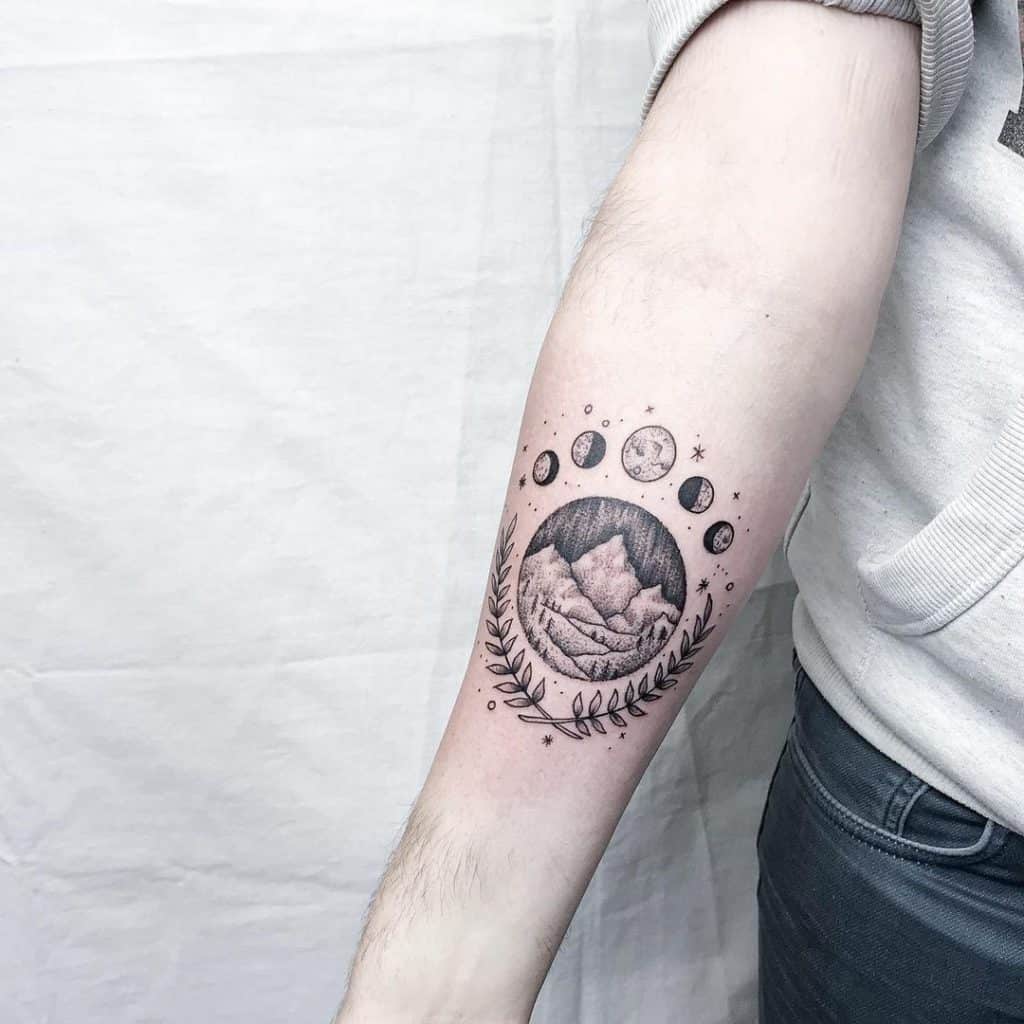 22 Small Travel Inspired Tattoos For Women - Styleoholic