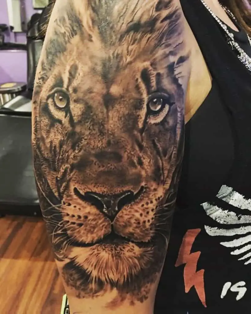 lion tattooo @Rampage Tattoo