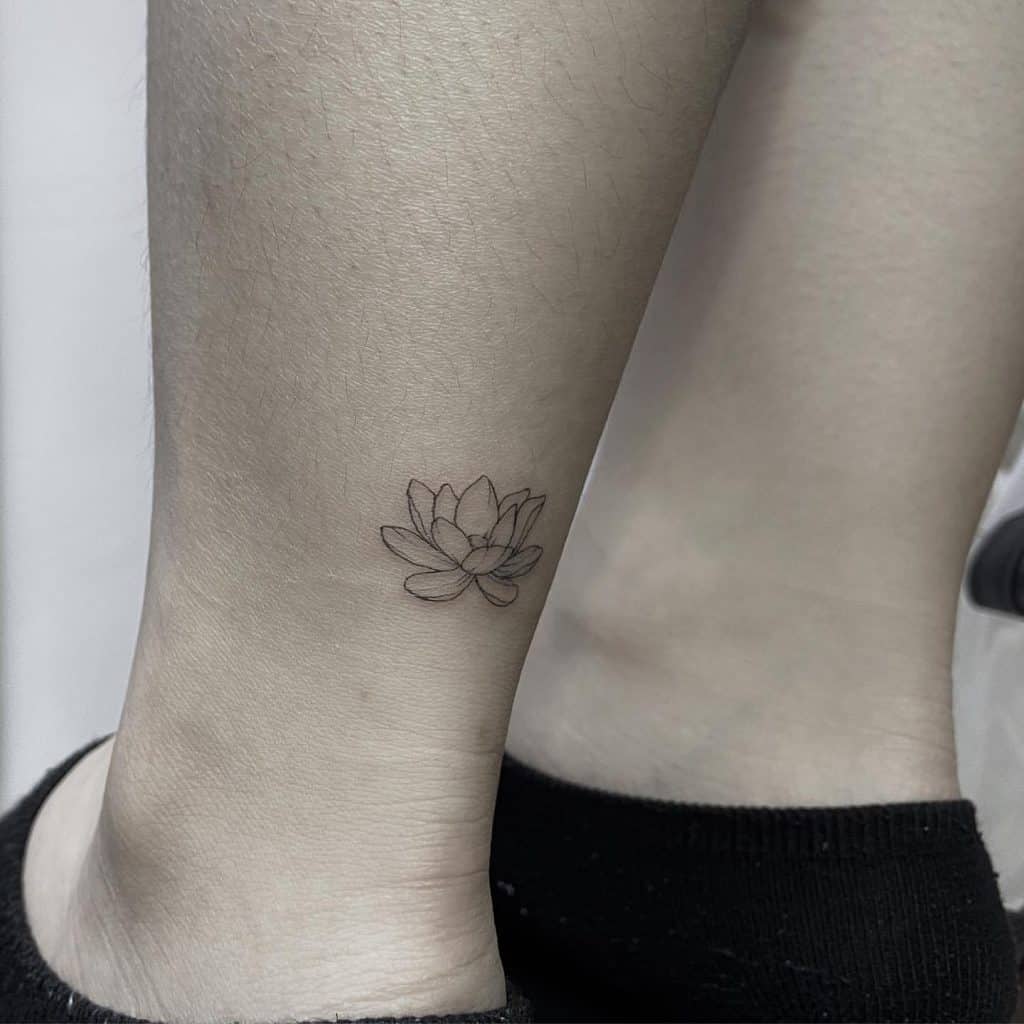 Lotus flower tattoo with big meanings 5