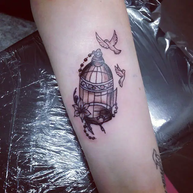 What does a birdcage tattoo mean 1
