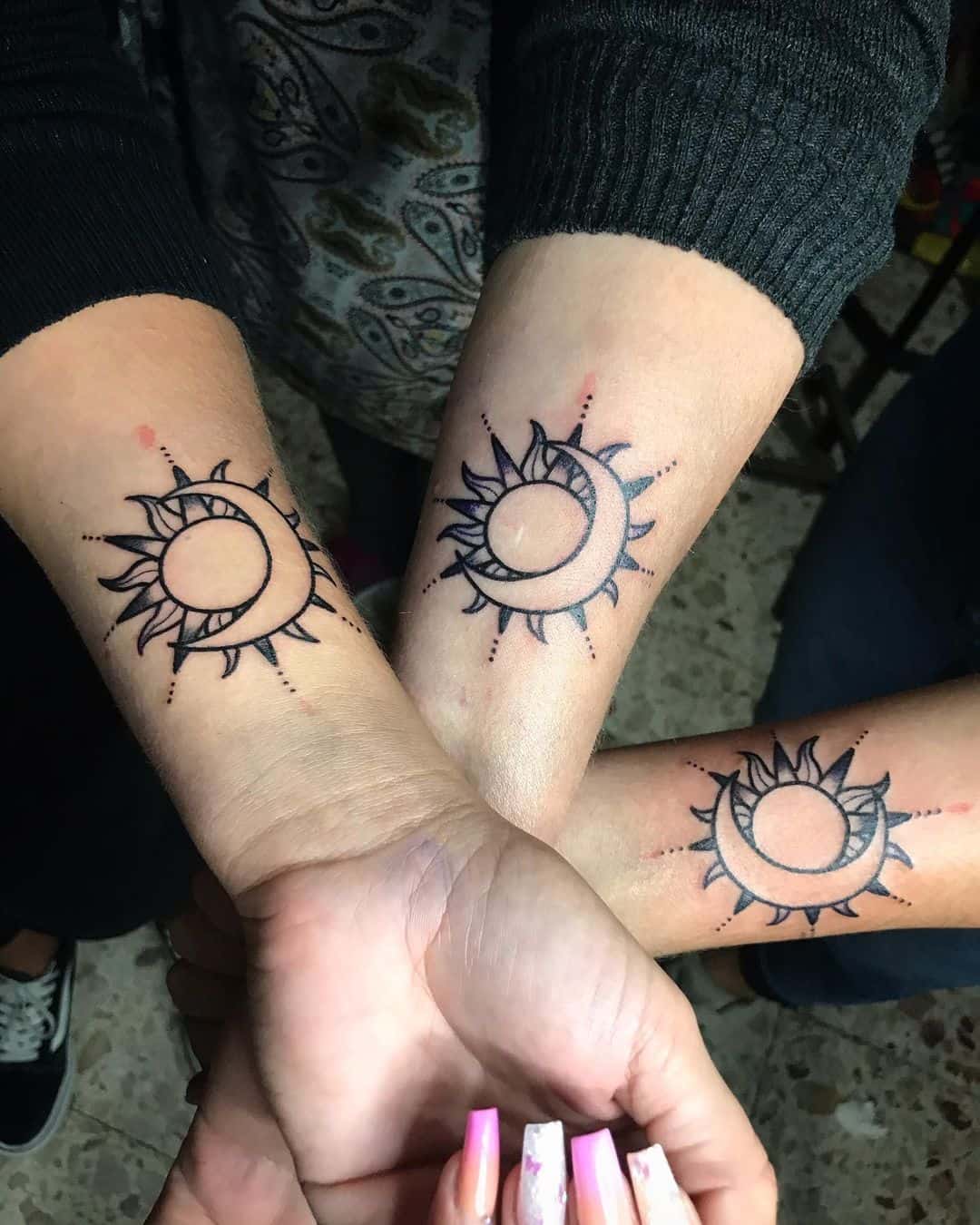 Sun and Moon, Hand in Hand 2