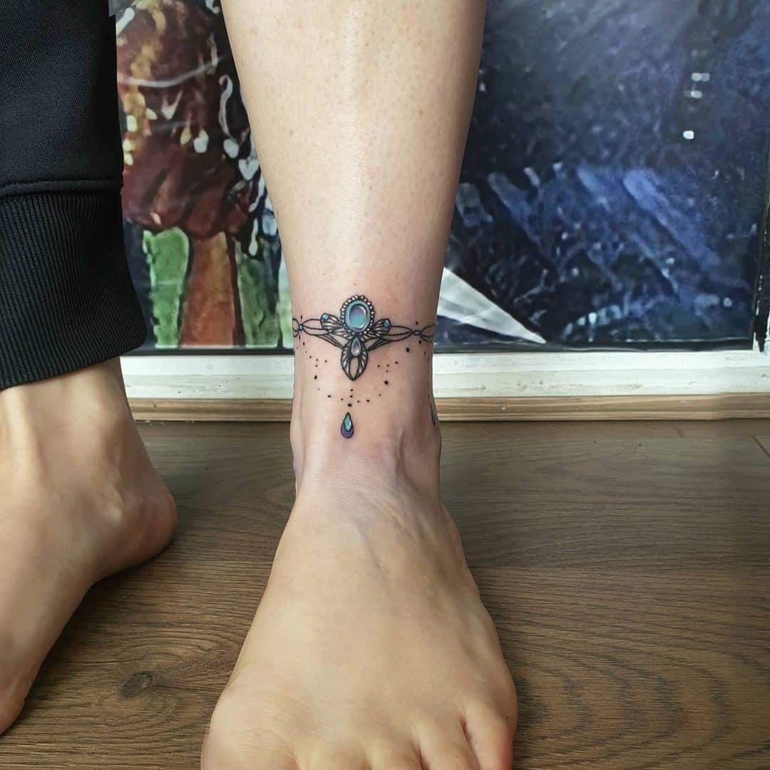 Tattoo uploaded by Julia Walczyńska • #geometric #band #bng #blackandgrey # band #ankle #geometry #omfgeometry #tattoo #tatuaz #gdansk #xystudio •  Tattoodo