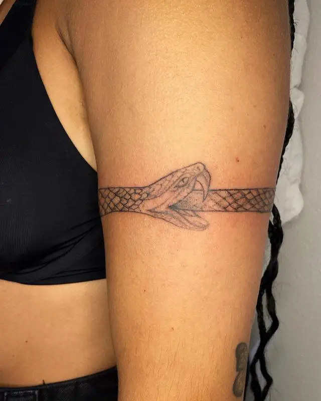 Ouroboros armband tattoo 1