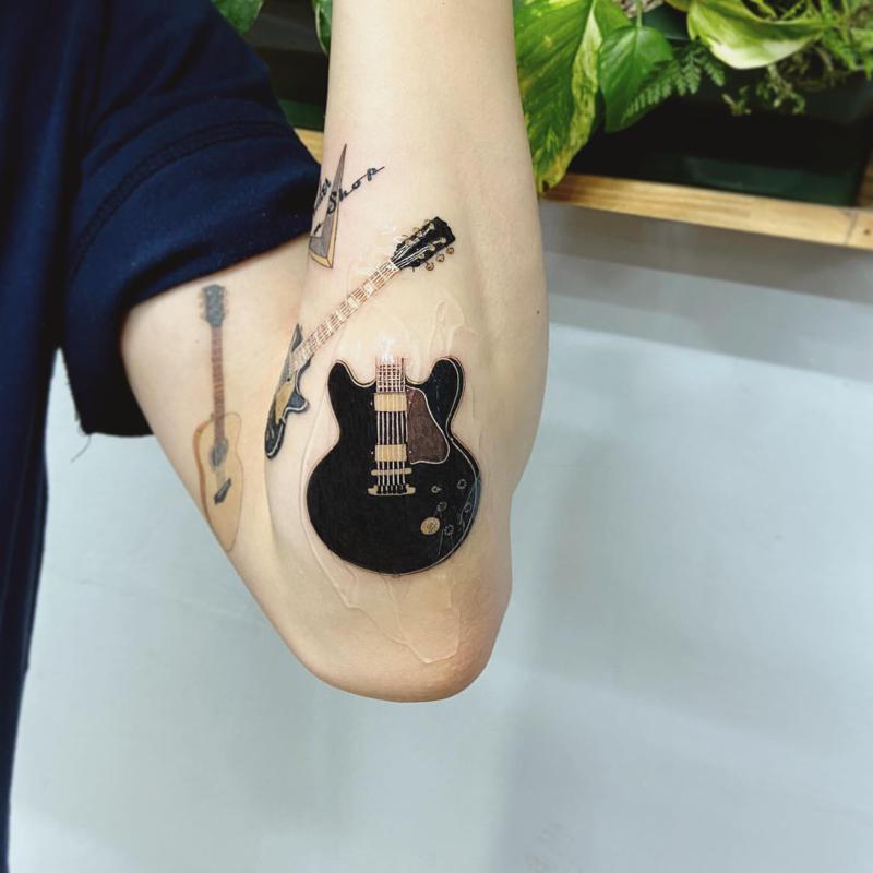 Guitar Tattoo Design 1