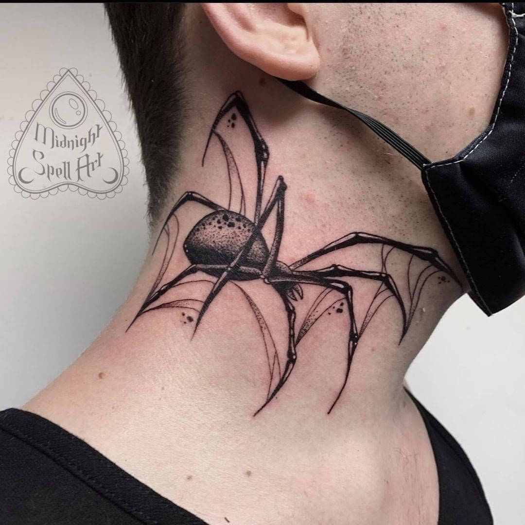Scary Spider Tattoo Drawing Over Neck 