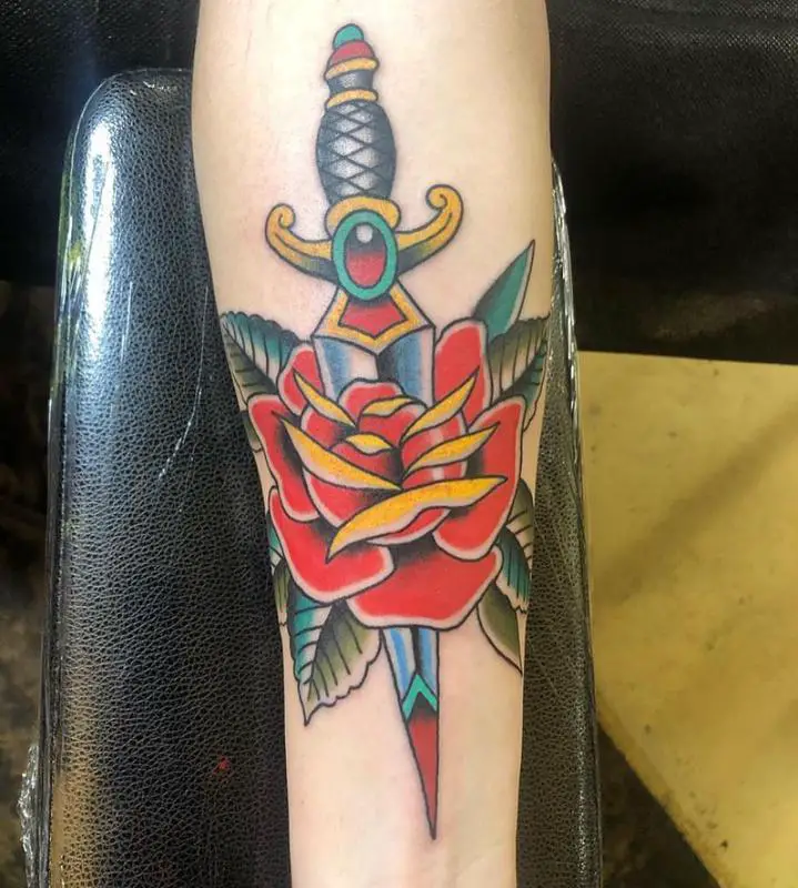 Traditional Rose and Dagger 1