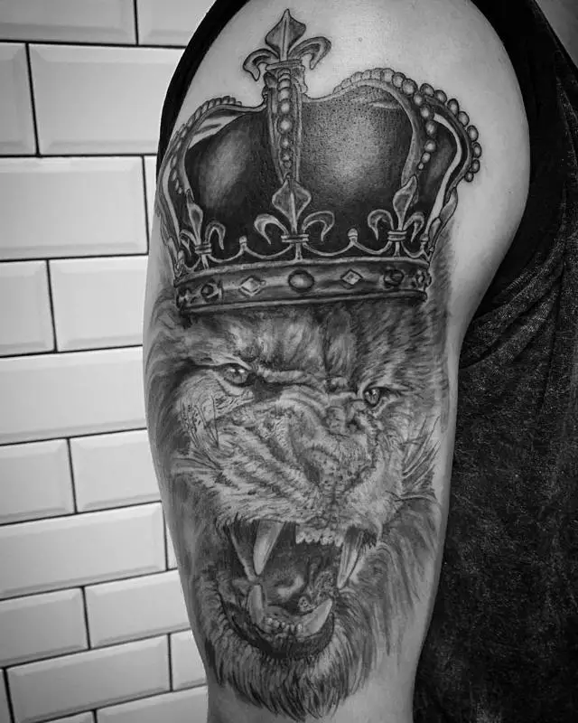 Bicep Lion Tattoo 2