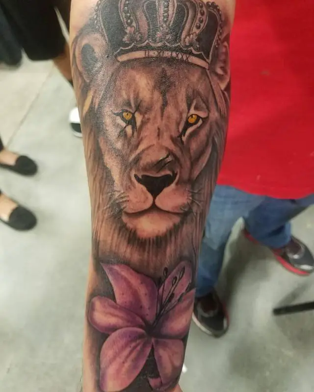 Lion With Crown Arm Sleeve 3