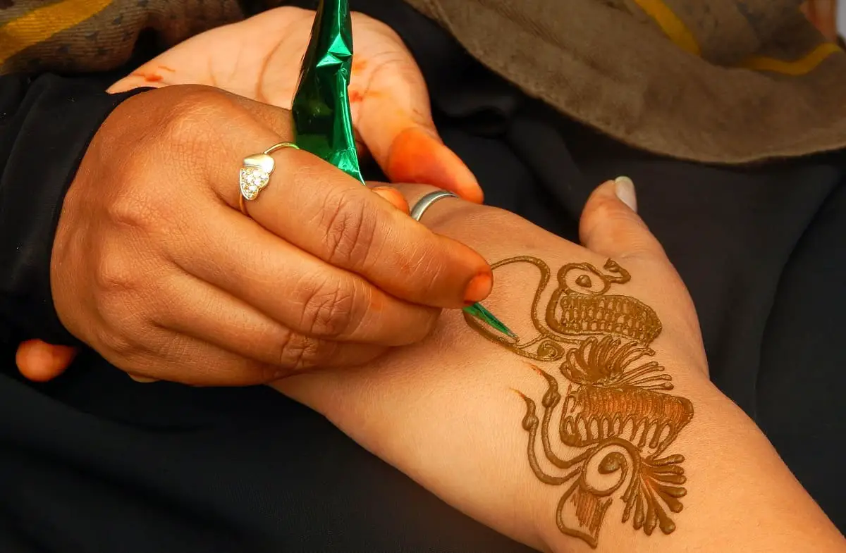 How To Remove a Henna Tattoo Dye